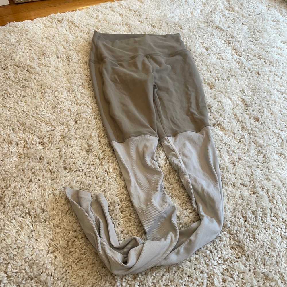 alo leggings